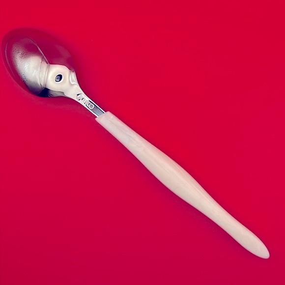 🆕 CUTCO TEASPOON PEARL WHITE HANDLE - Picture 2 of 3
